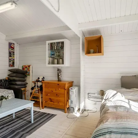 Uuno - 1-2km From The Sea By Interhome